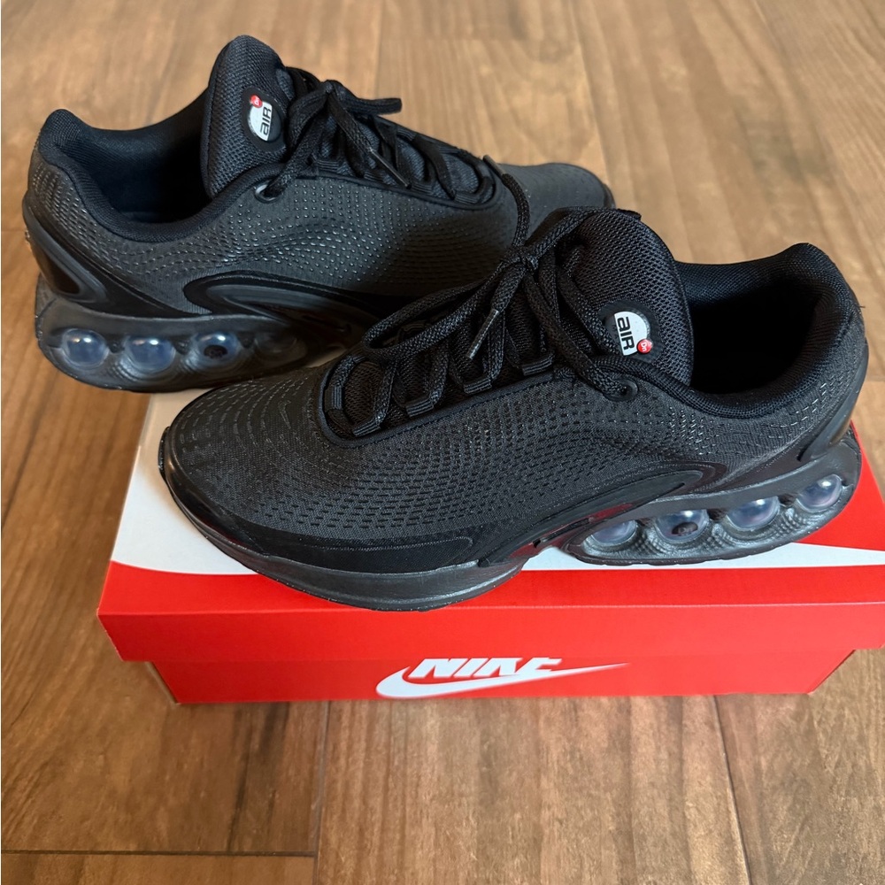 Nike Shoes Air Max DN men’s 8.5/ women’s 10